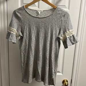 RW&CO black and cream striped long shirt EUC size small